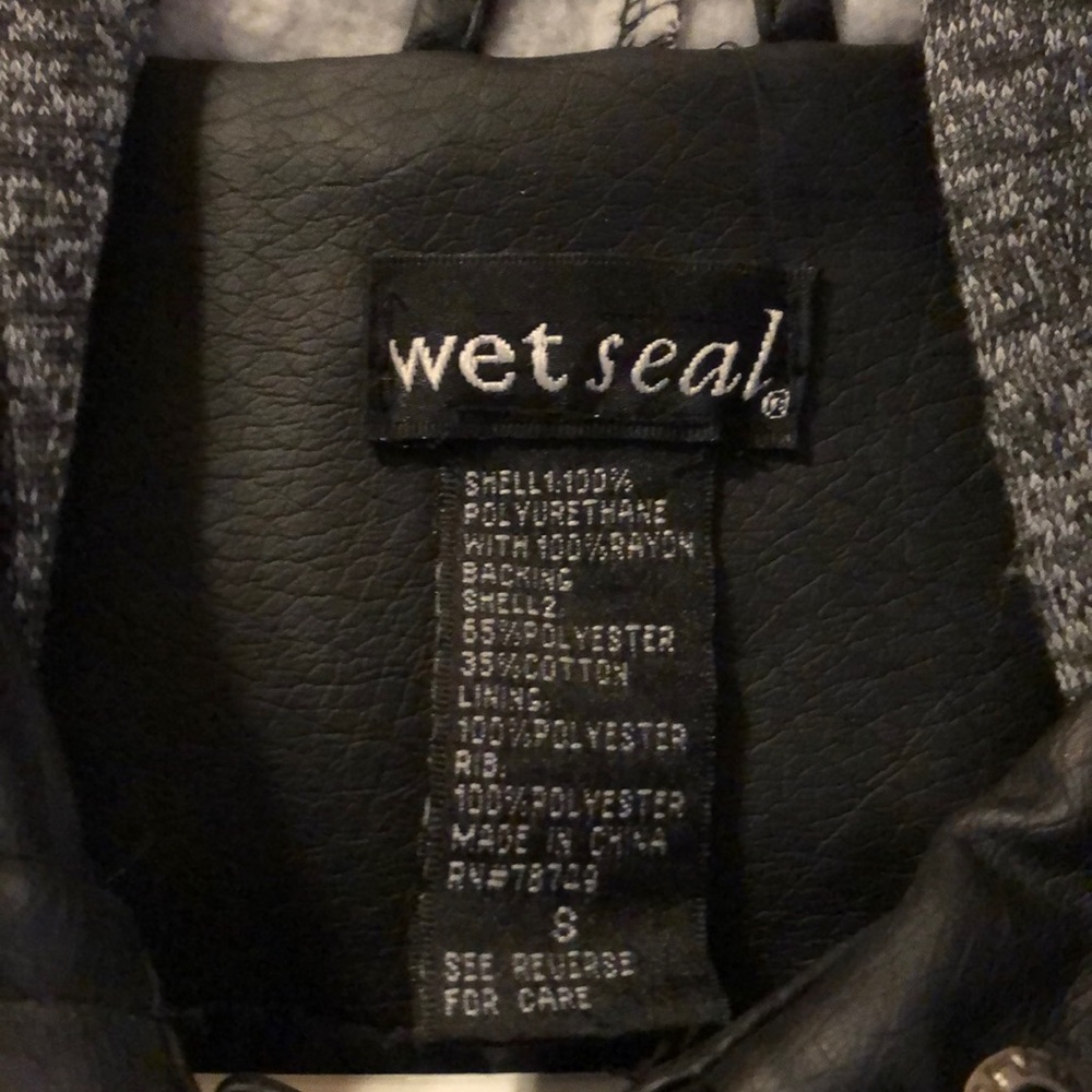 Leather jacket!!! - Picture 3 of 3